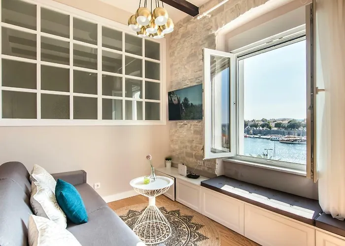 Magic View זאדאר